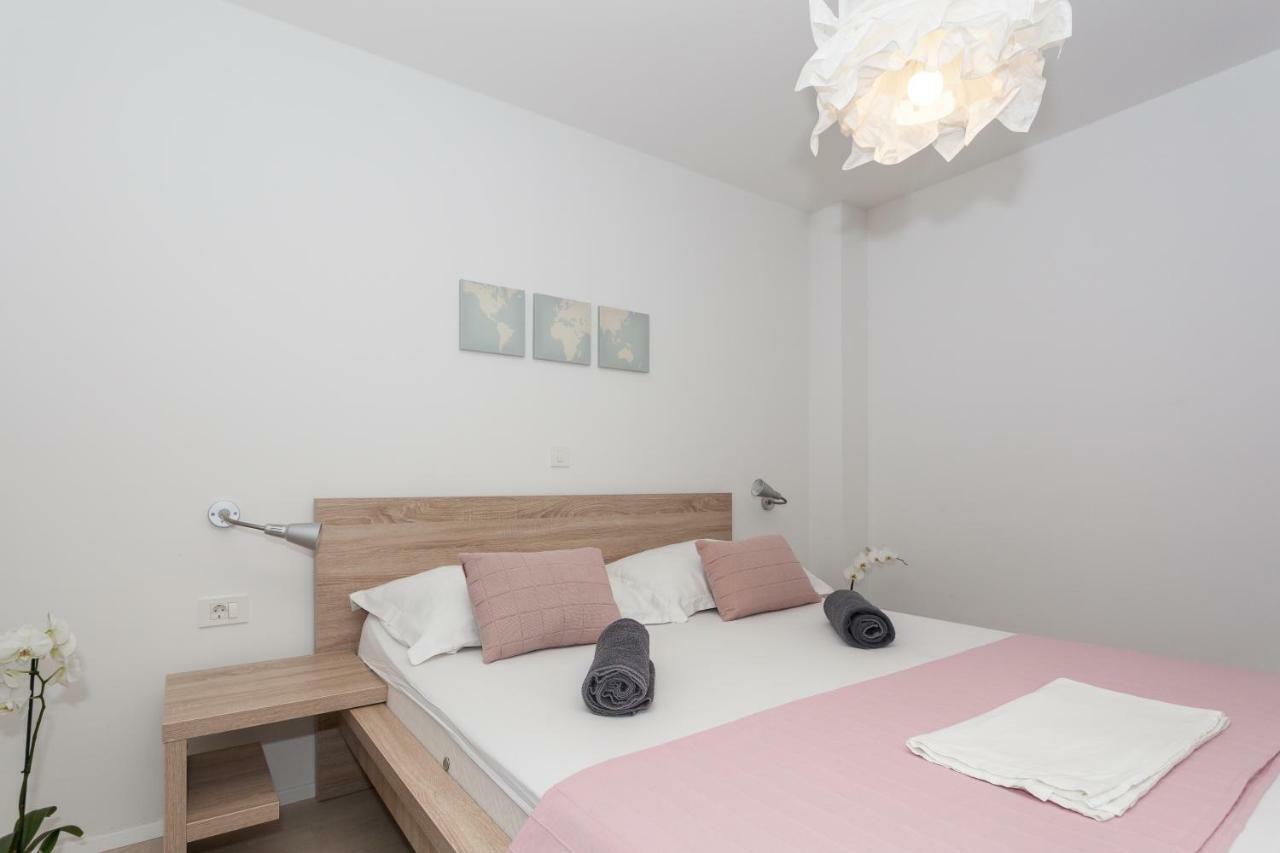 Apartmani Pocco Locco Biograd Na Moru Zewnętrze zdjęcie