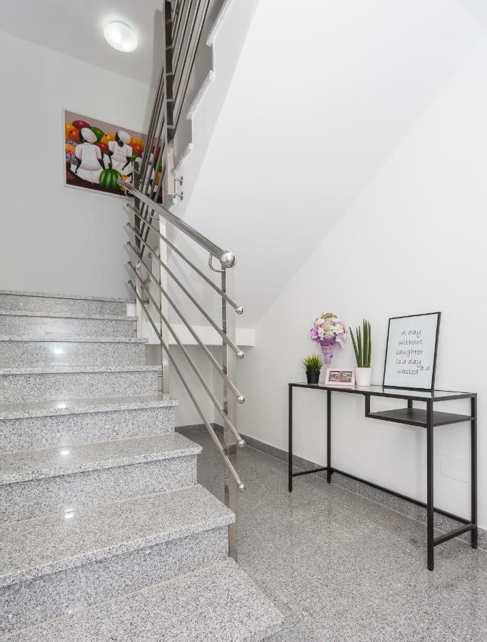 Apartmani Pocco Locco Biograd Na Moru Zewnętrze zdjęcie