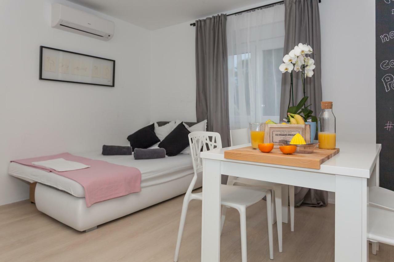 Apartmani Pocco Locco Biograd Na Moru Zewnętrze zdjęcie