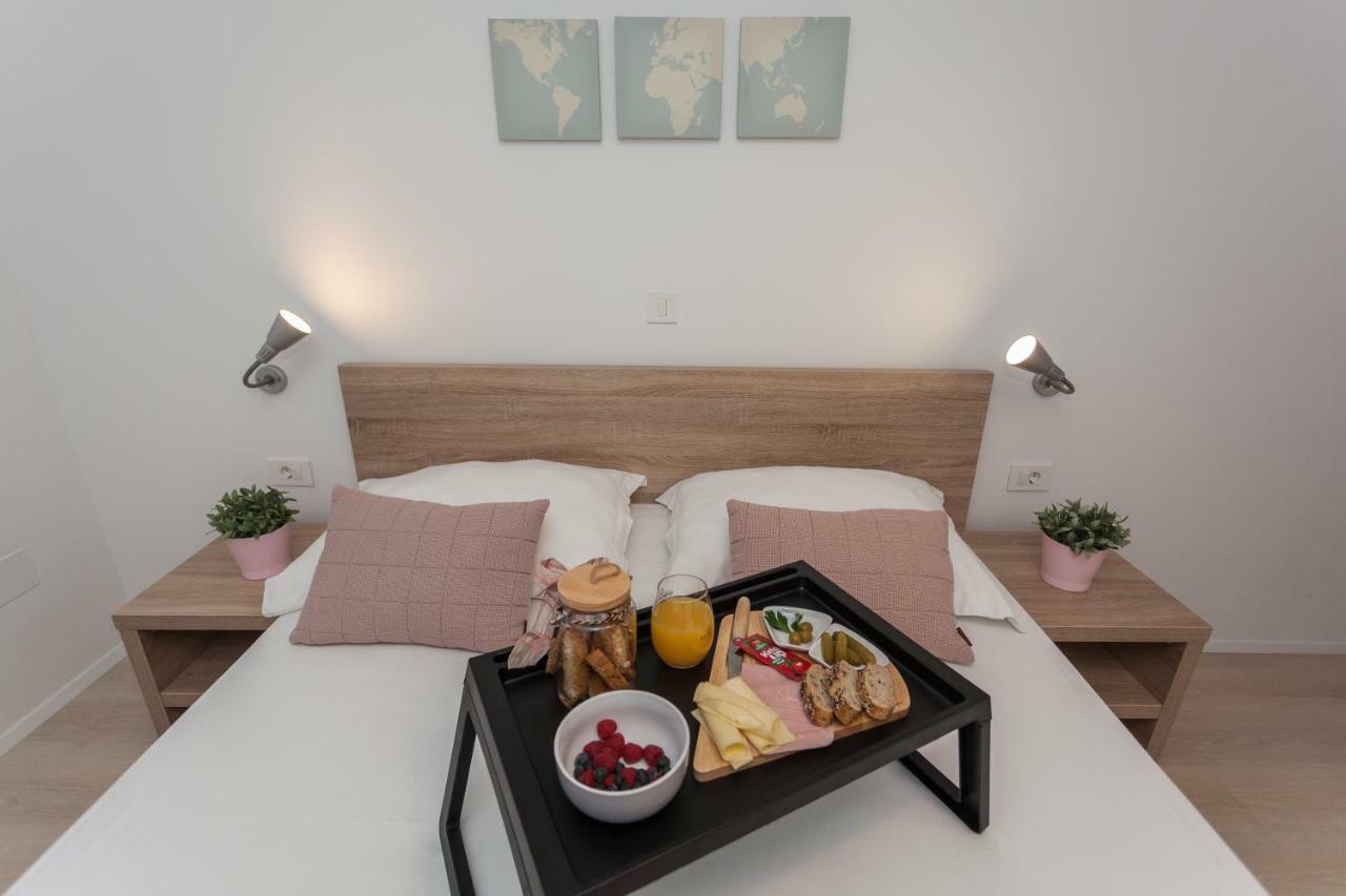 Apartmani Pocco Locco Biograd Na Moru Zewnętrze zdjęcie