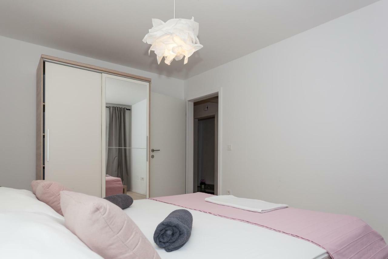 Apartmani Pocco Locco Biograd Na Moru Zewnętrze zdjęcie
