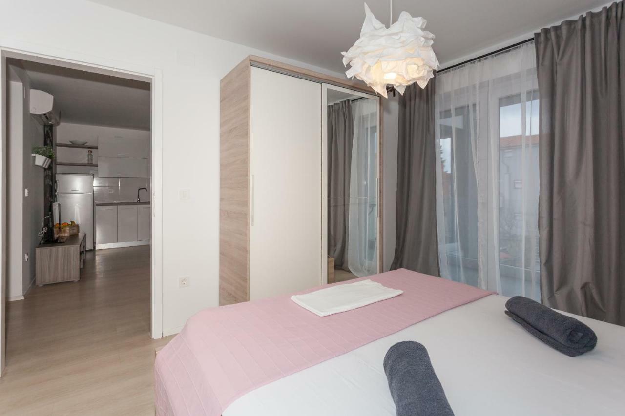 Apartmani Pocco Locco Biograd Na Moru Zewnętrze zdjęcie
